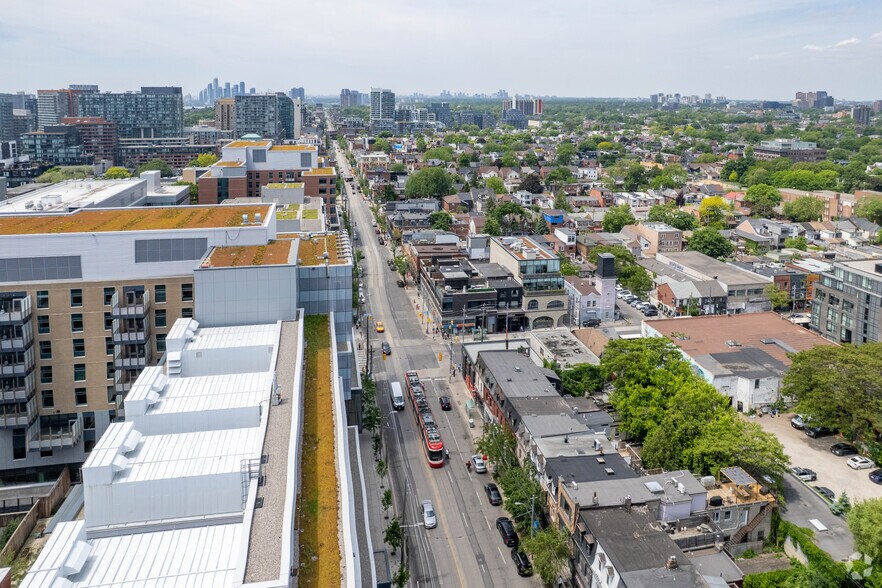 More Photos Of 1024 Queen St W, Toronto Storefront Retail Residential For Lease