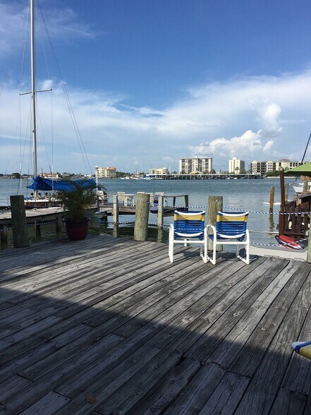 More Photos Of 401 E Shore Dr, Clearwater Beach Hotel For Sale