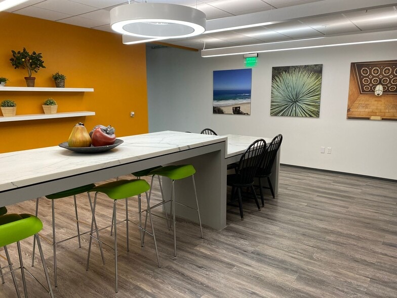 More Photos Of 2642 Michelle Dr, Tustin Office For Lease