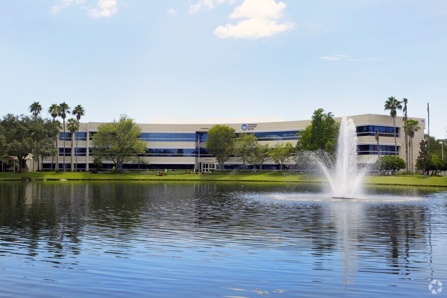 More Photos Of 100 Paramount Dr, Sarasota Office For Lease