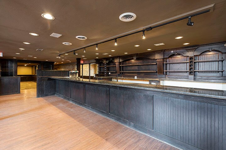 More Photos Of 21 N River St, Batavia Unknown For Lease