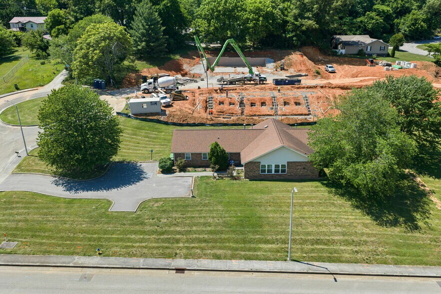 More Photos Of 401 McGhee St, Maryville Apartments For Sale