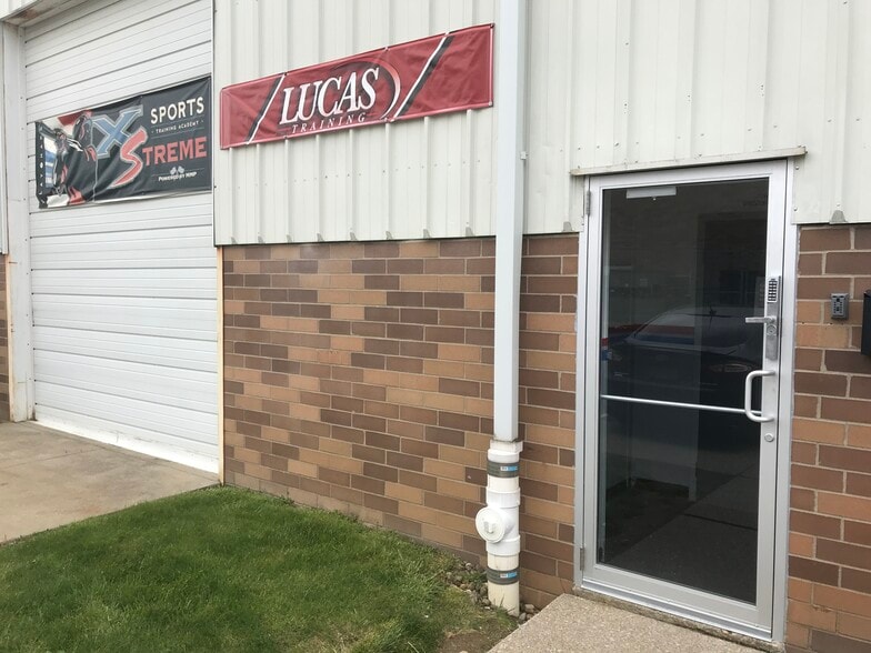 More Photos Of 4250-4276 Strausser St NW, Canton Warehouse For Lease