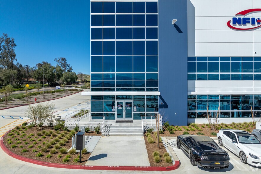 More Photos Of 23550 Placentia Ave, Perris Distribution For Lease