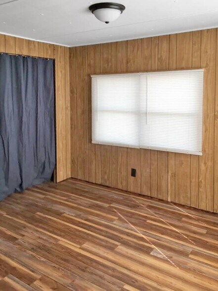 More Photos Of 910 Memorial Dr, Cortez Manufactured Housing Mobile Home Park For Sale