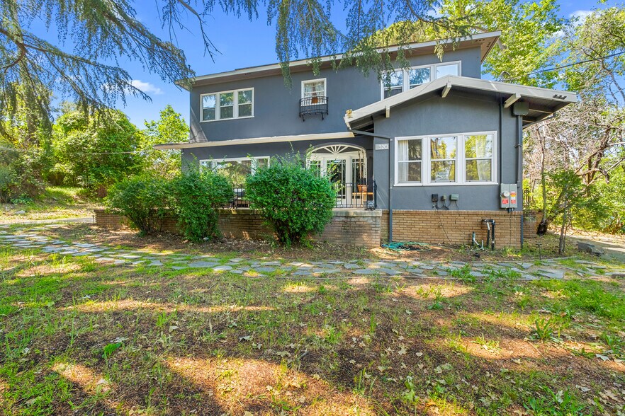 More Photos Of 320 Taylor Rd, Newcastle Specialty For Sale