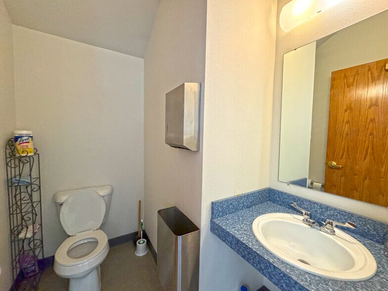 More Photos Of 108 Coronado Ct, Fort Collins Office For Sale