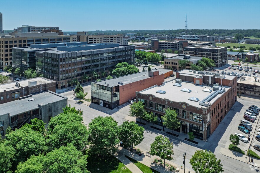 More Photos Of 1304 Locust St, Des Moines Storefront For Sale