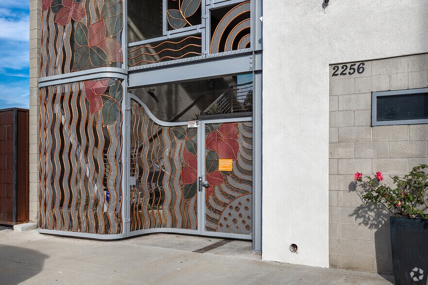 More Photos Of 2256 Barry Ave, Los Angeles Office For Sale