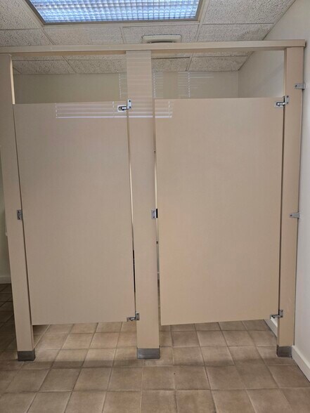 More Photos Of 4091 Colonial Blvd, Fort Myers Office Residential For Sale