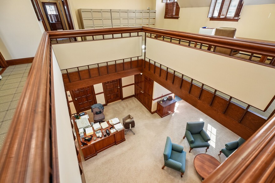 More Photos Of 37 Park Ave, Lyndhurst Office For Sale