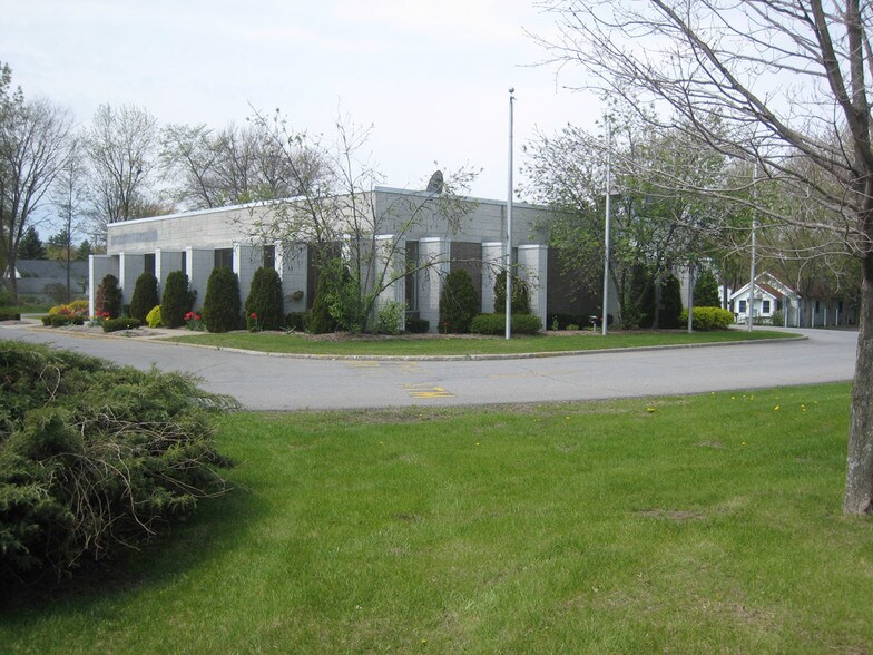 More Photos Of 1972 Central Ave, Colonie Bank For Sale