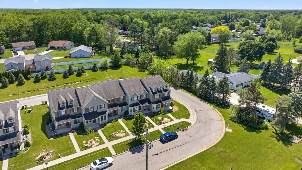 More Photos Of 9295 Cedar Creek Ct, Swartz Creek Apartments For Sale