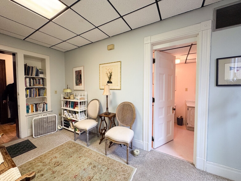 More Photos Of 79 Trumbull St, New Haven Apartments For Sale