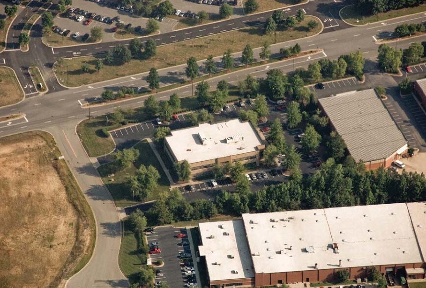 More Photos Of 4160 Piedmont Pky, Greensboro Office For Lease