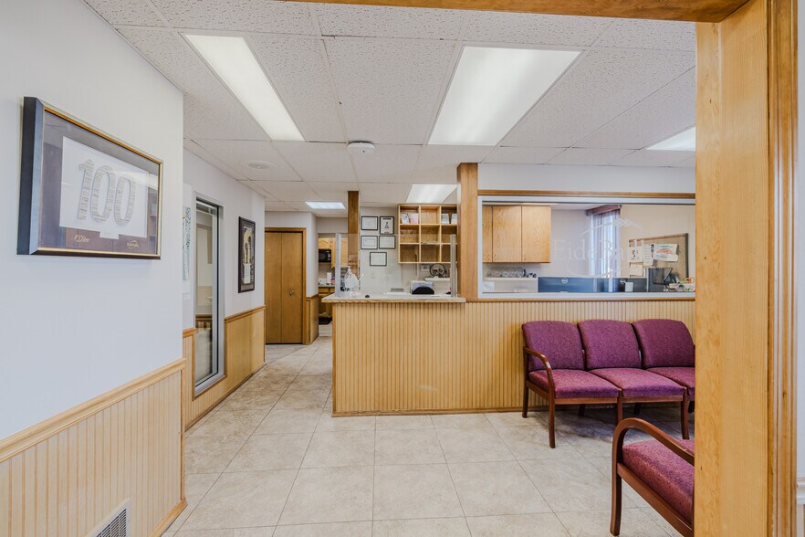 More Photos Of 975 5th St, Elko Office For Lease