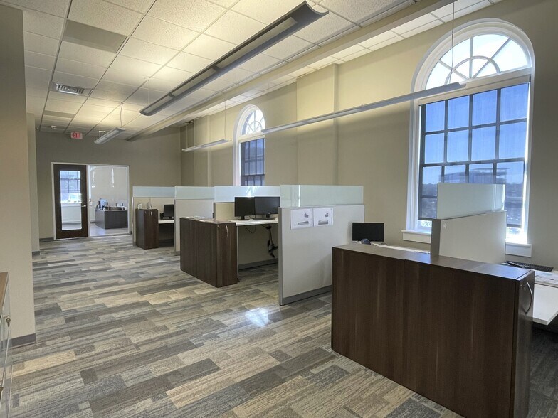 More Photos Of 131 Falls St, Greenville Loft Creative Space For Lease