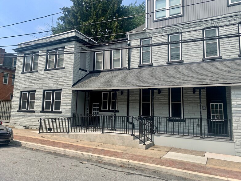 244 N Lime St, Lancaster, PA 17602 Office For Lease