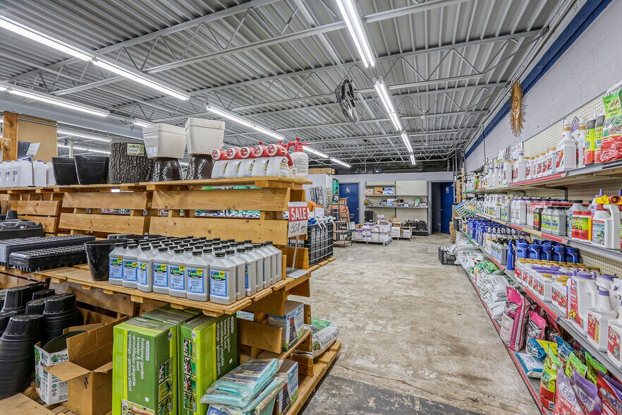 More Photos Of , Blue Springs Unknown For Sale
