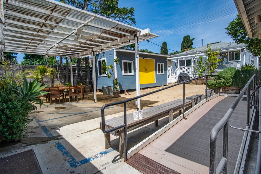 More Photos Of 4760 York Blvd, Los Angeles Office For Lease