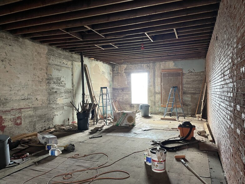 More Photos Of 155 SE 2nd Ave, Hillsboro Storefront Retail Office For Sale