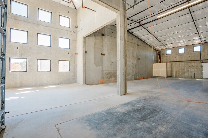 More Photos Of 1935 Liggett Rd, Castle Rock Light Manufacturing For Sale