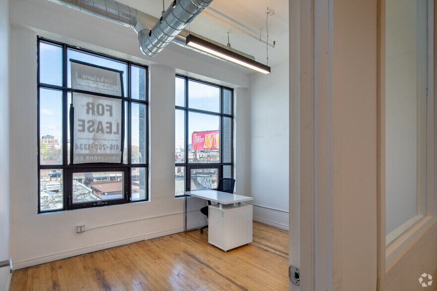 More Photos Of 639 Queen St W, Toronto Office For Lease