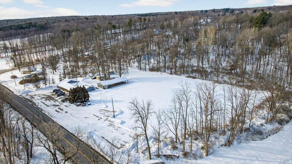 More Photos Of 2862 Guyanoga Rd, Branchport General Retail For Sale