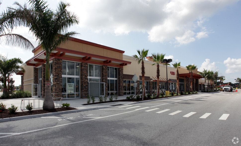Primary Photo Of 5770 Ranch Lake Blvd, Bradenton Restaurant For Lease