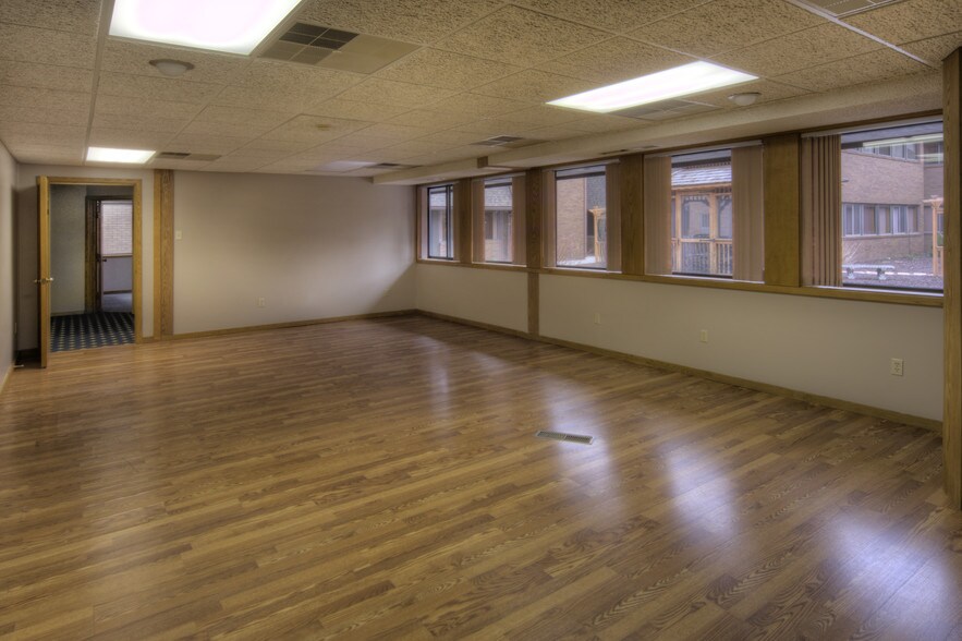 More Photos Of 4125 Okemos Rd, Okemos Office For Lease