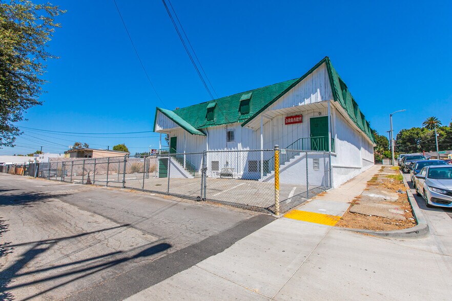 More Photos Of 11456-11464 Whittier Blvd, Whittier Restaurant For Sale