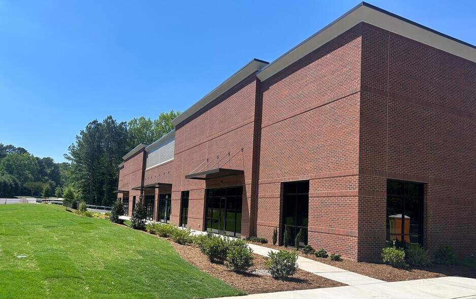 More Photos Of 3201 Waterfield Drive, Garner Flex For Lease