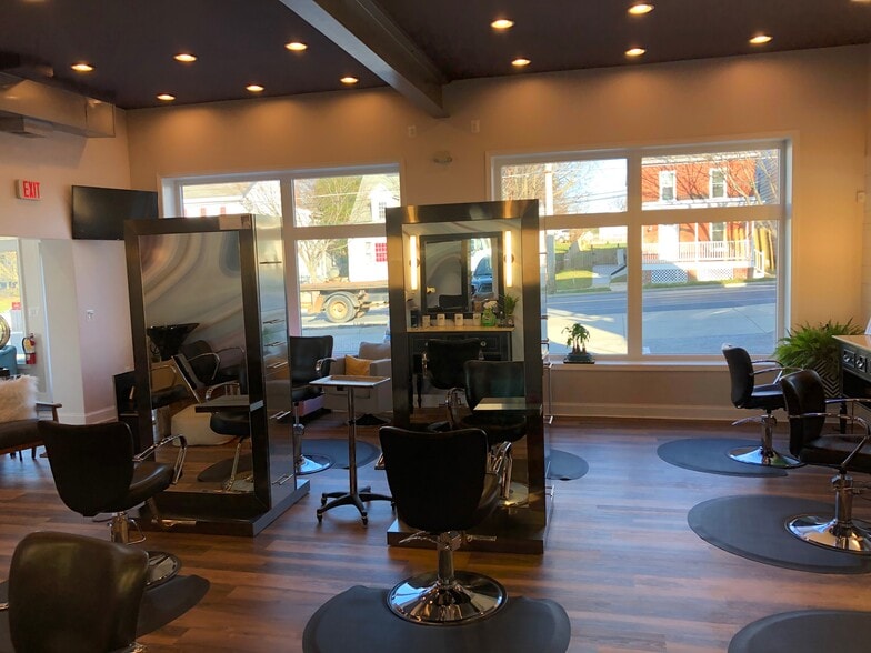 More Photos Of 3272 Main St, Manchester Storefront For Sale