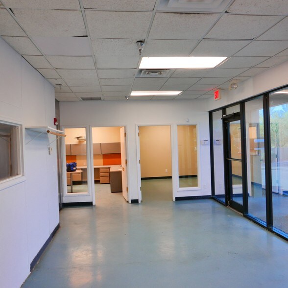 More Photos Of 7621 E Gray Rd, Scottsdale Unknown For Lease