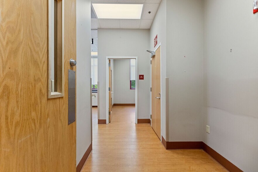 More Photos Of 1922 K M Wicker Memorial Dr, Sanford Medical For Lease