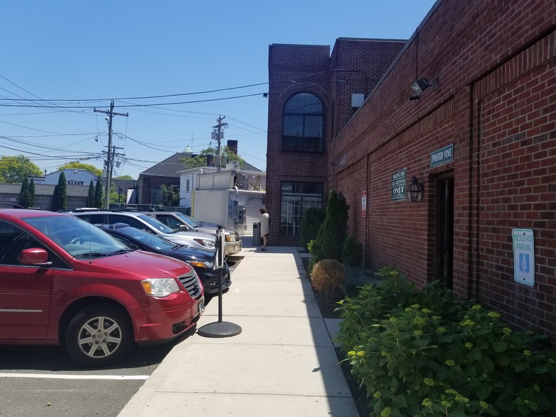 More Photos Of 1476-1492 Boston Post Rd, Fairfield Storefront Retail Office For Lease