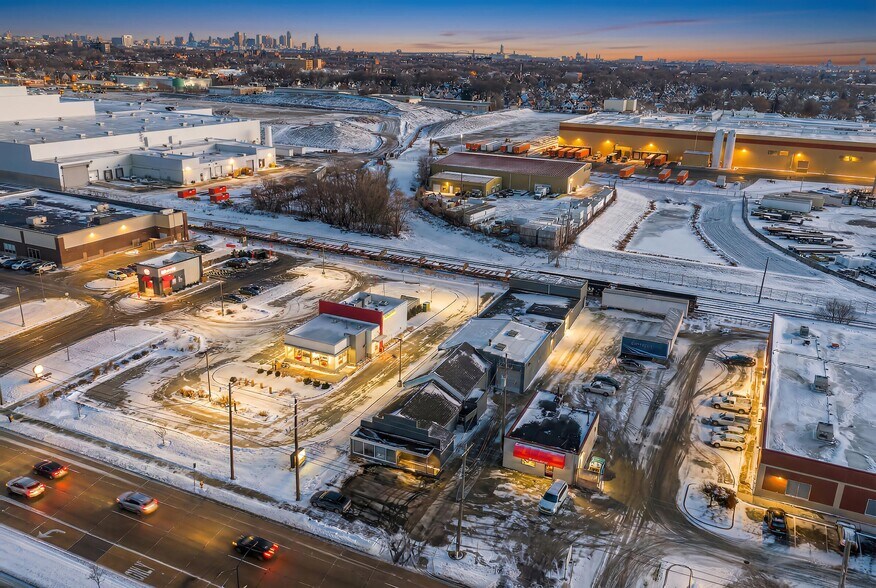 More Photos Of 2200 S Miller Pky, Milwaukee Distribution For Sale