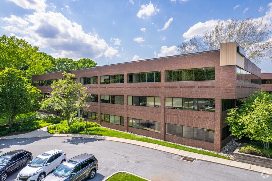 More Photos Of 1255 Drummers Ln, Wayne Unknown For Lease