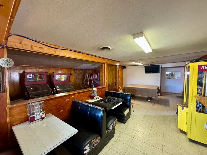 More Photos Of 736 3rd Ave, Lake Andes Hotel For Sale