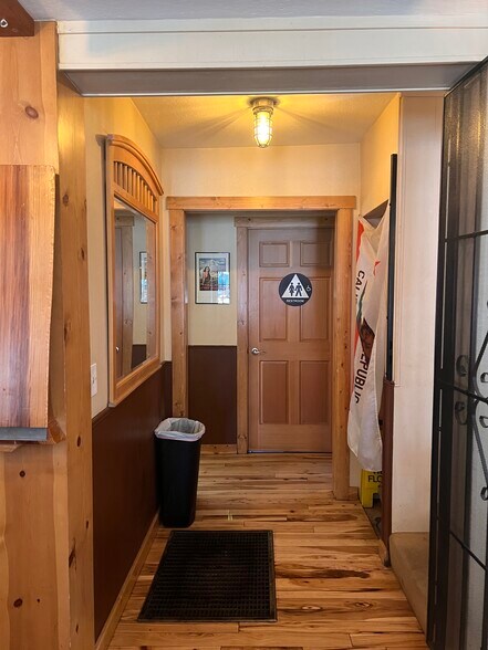 More Photos Of 963 3rd St, South Lake Tahoe Office Residential For Sale