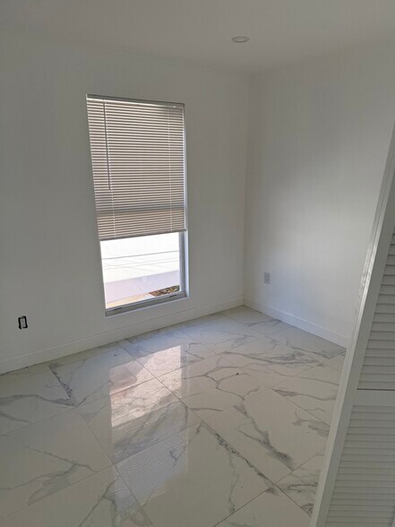 More Photos Of 729 SW 3rd St, Miami Apartments For Sale