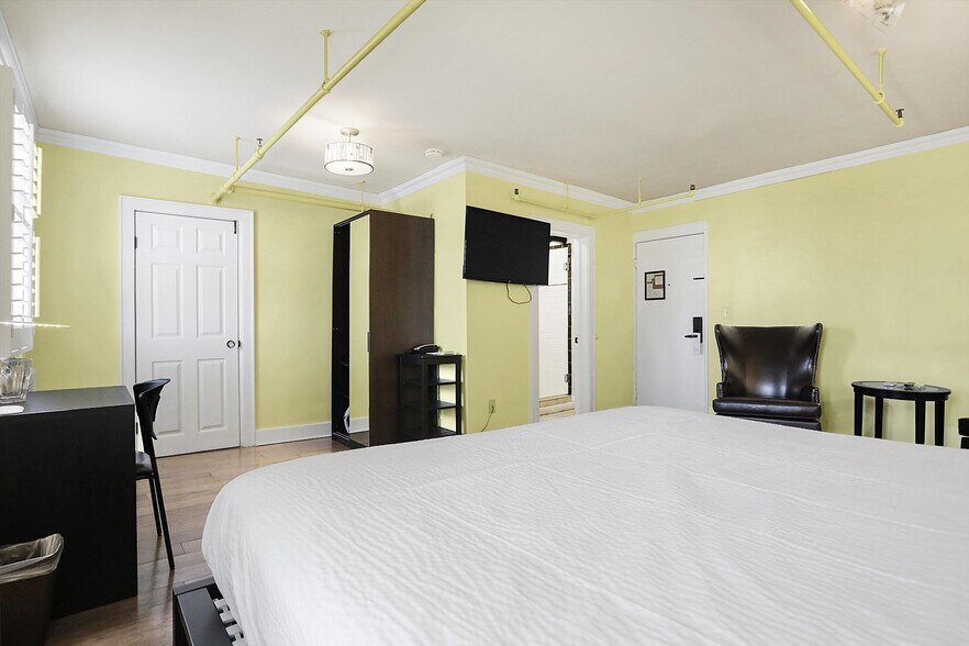 More Photos Of 35 S Main St, Batesville Warehouse For Sale