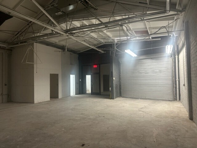 More Photos Of 5810 W 3rd St, Los Angeles Storefront For Lease