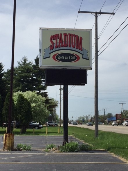 More Photos Of 1468 Joliet St, Dyer Bar For Sale