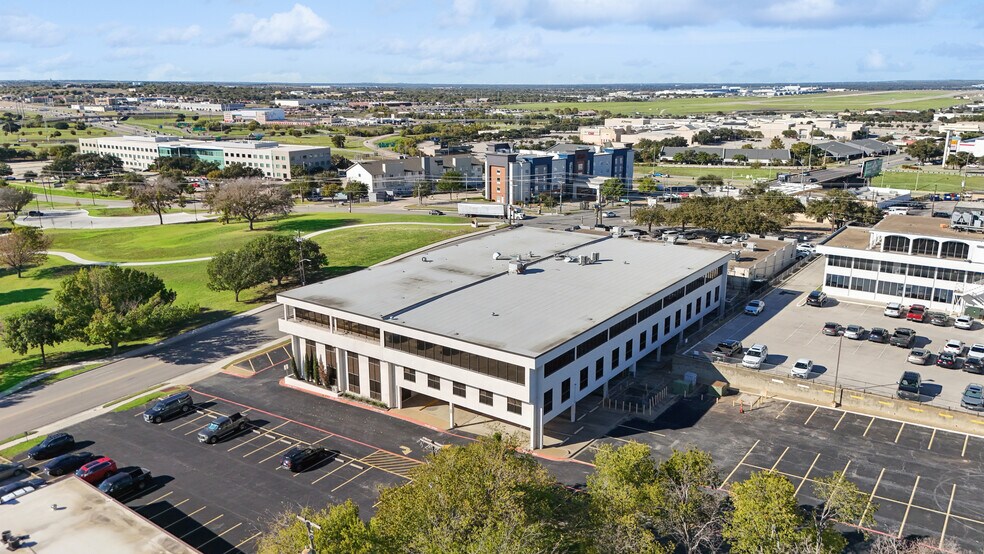 More Photos Of 2821 Lackland Rd, Fort Worth Office For Sale