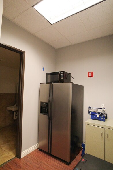 More Photos Of 6280 Spring Mountain Rd, Las Vegas Office For Lease