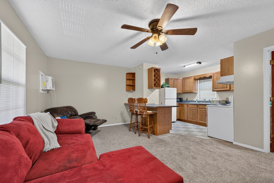 More Photos Of 505 Bub Hayner Rd, Karnack Apartments For Sale