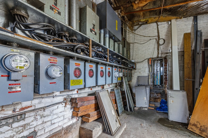 More Photos Of 103 Roxbury St, Keene Office For Sale