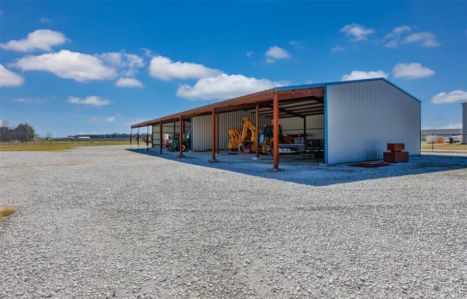 More Photos Of 510 Locust St, Whitesboro Service For Lease