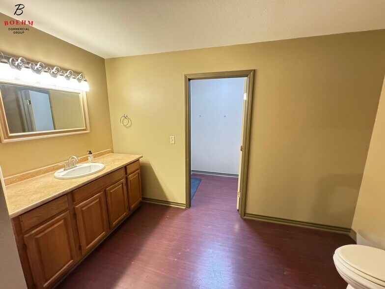 More Photos Of 2 Hill View Ln, Boerne Warehouse For Lease